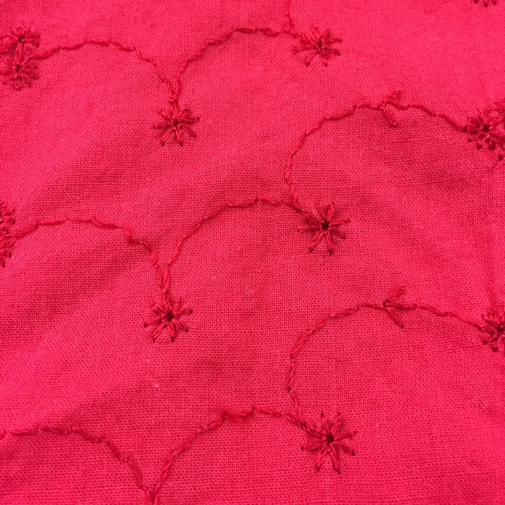 Motherhood Maternity Eyelet Cotton Top. M44 - Picture 5 of 6